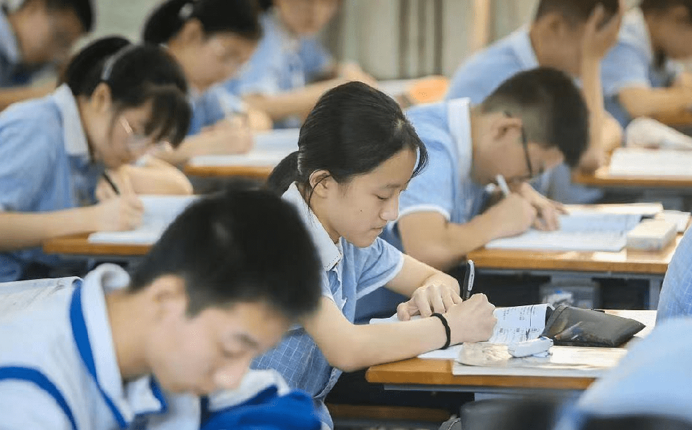 中小学生全国性竞赛活动不得以营利为目的