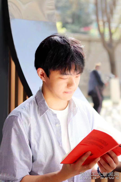 “王牌选手”前来报到！——记2021年“十佳大学生”刘招佐