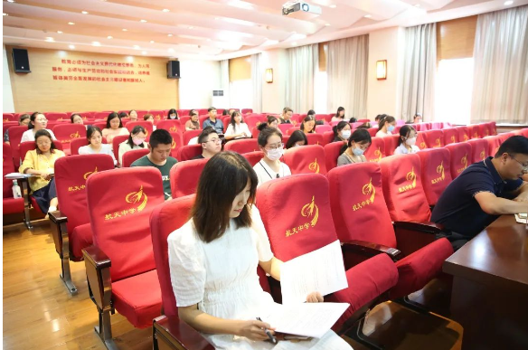 初心育人爱同行 匠心筑梦共成长——西安市航天中学德育论坛圆满落幕